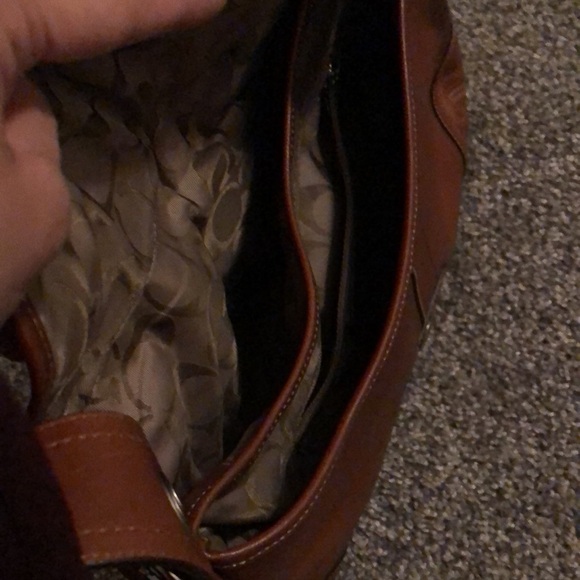 Coach - Picture 13 of 14